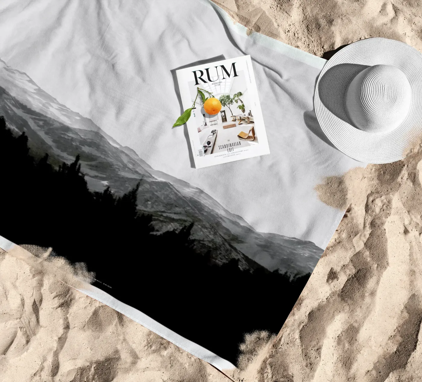 Brush Mountains strandhanddoek van The Wall Shop