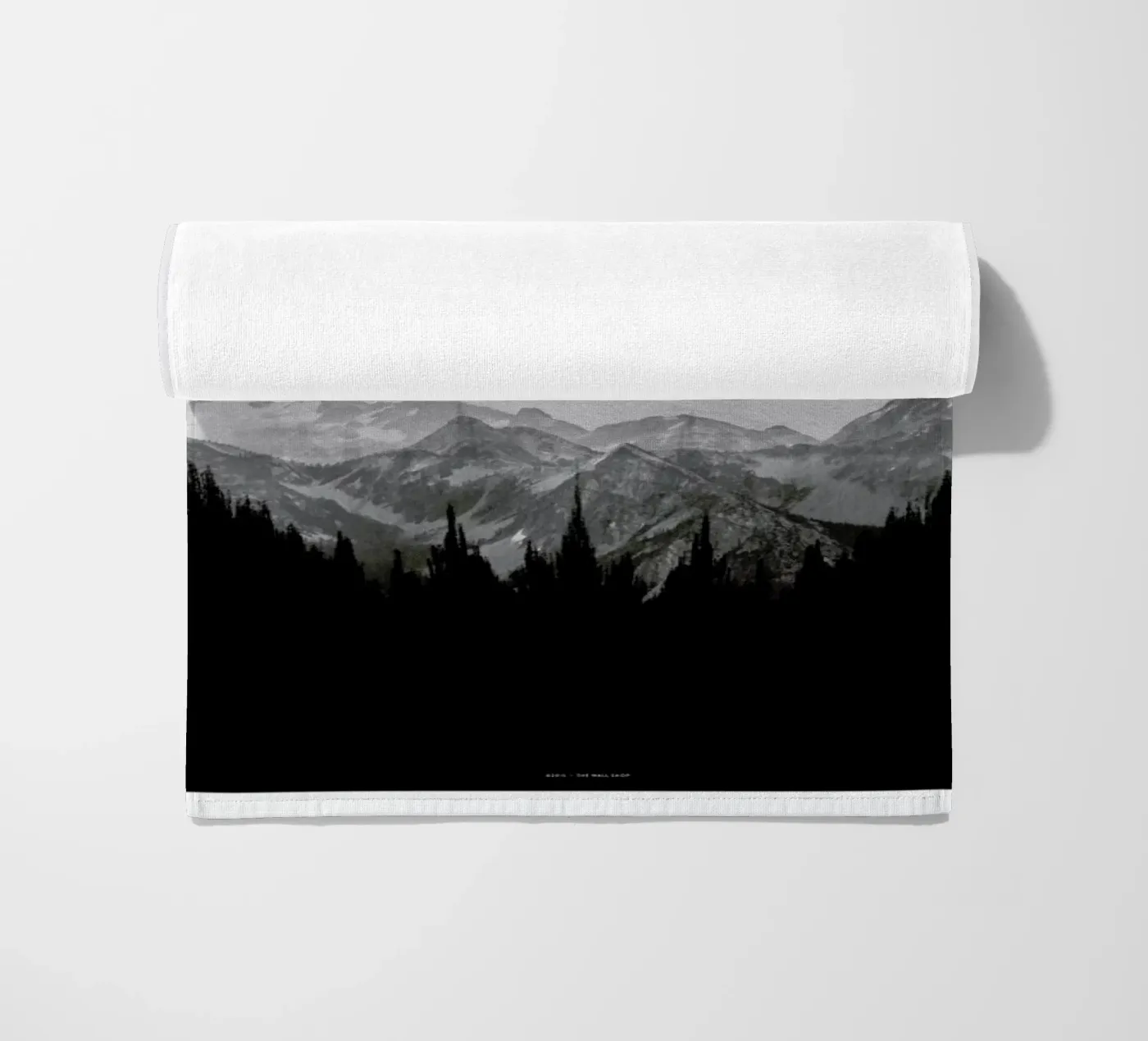 Brush Mountains strandhanddoek van The Wall Shop