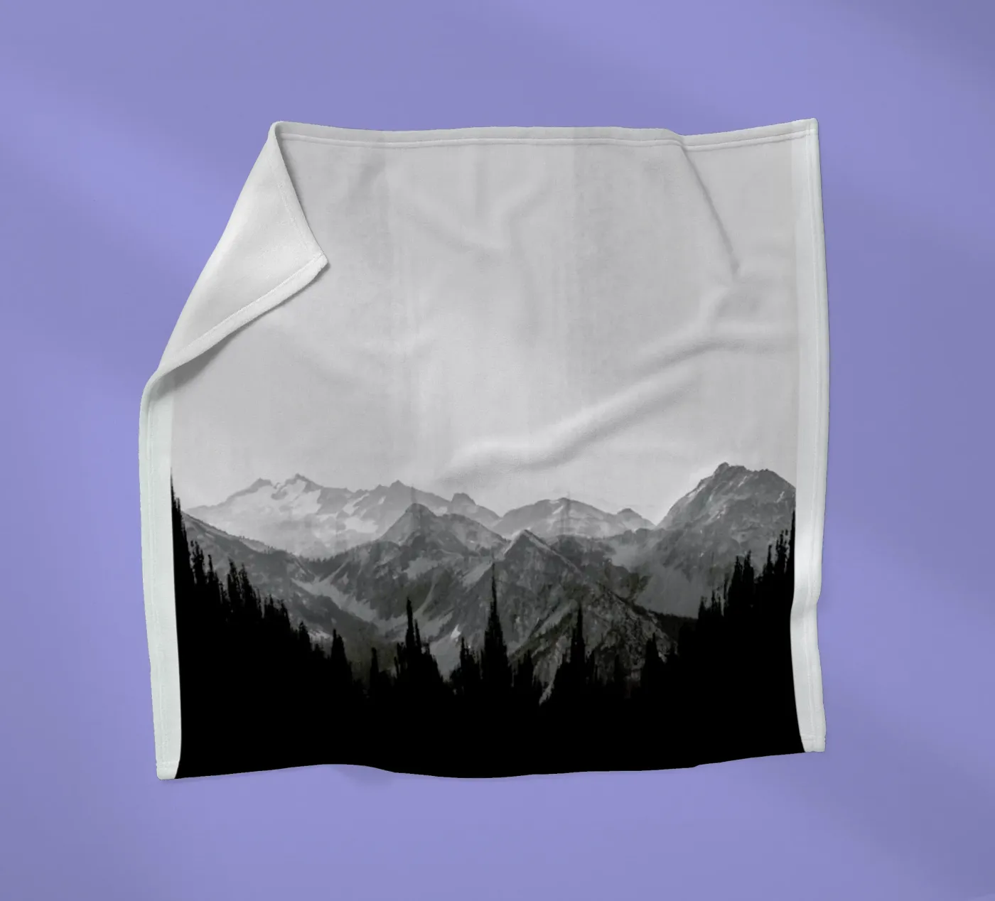 Brush Mountains Fleecedecke von The Wall Shop
