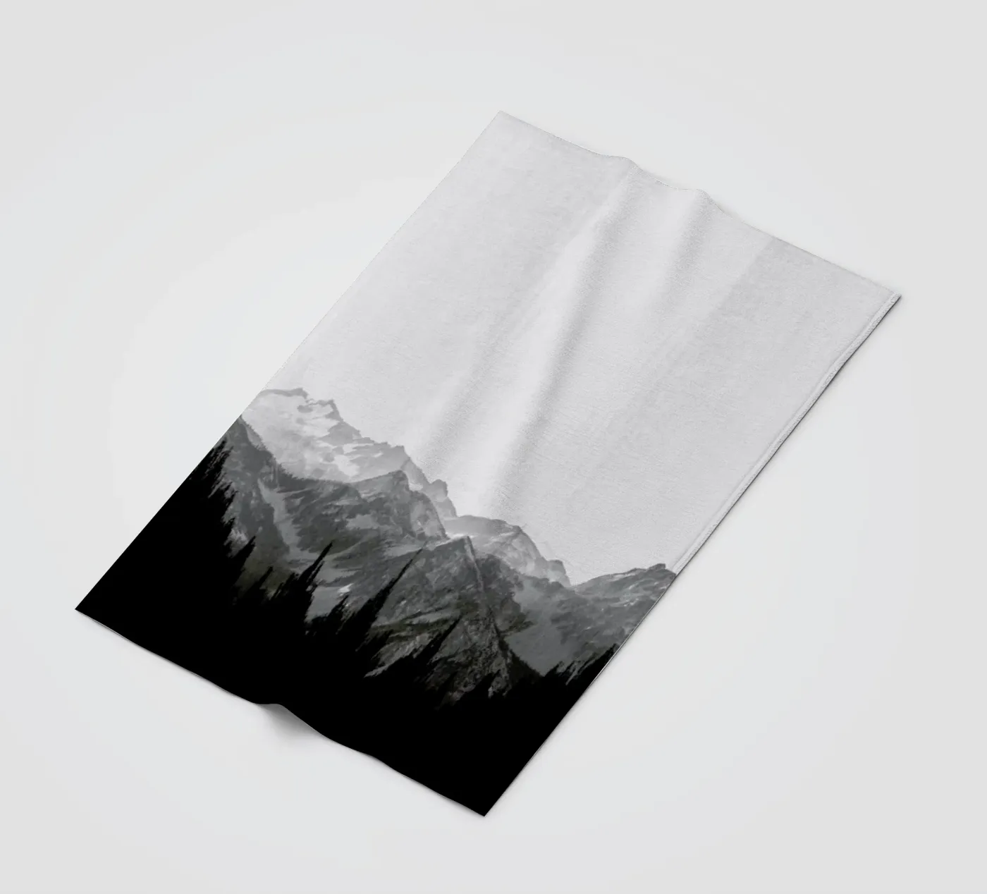 Brush Mountains Fleecedecke von The Wall Shop