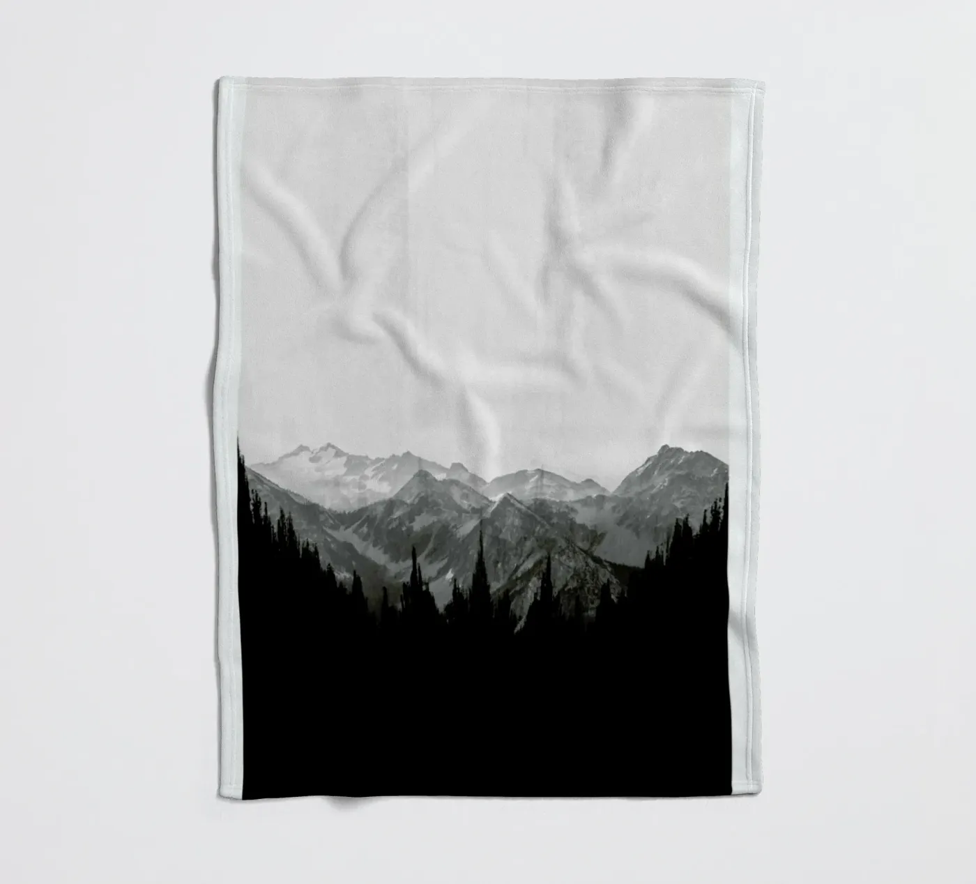 Brush Mountains Fleecedecke von The Wall Shop
