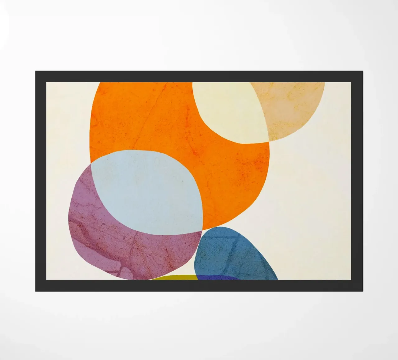 Minimal Organic Pebble Balance - Lebendig marmorierte Pastelltöne Fußmatte von Dominique Vari Abstract