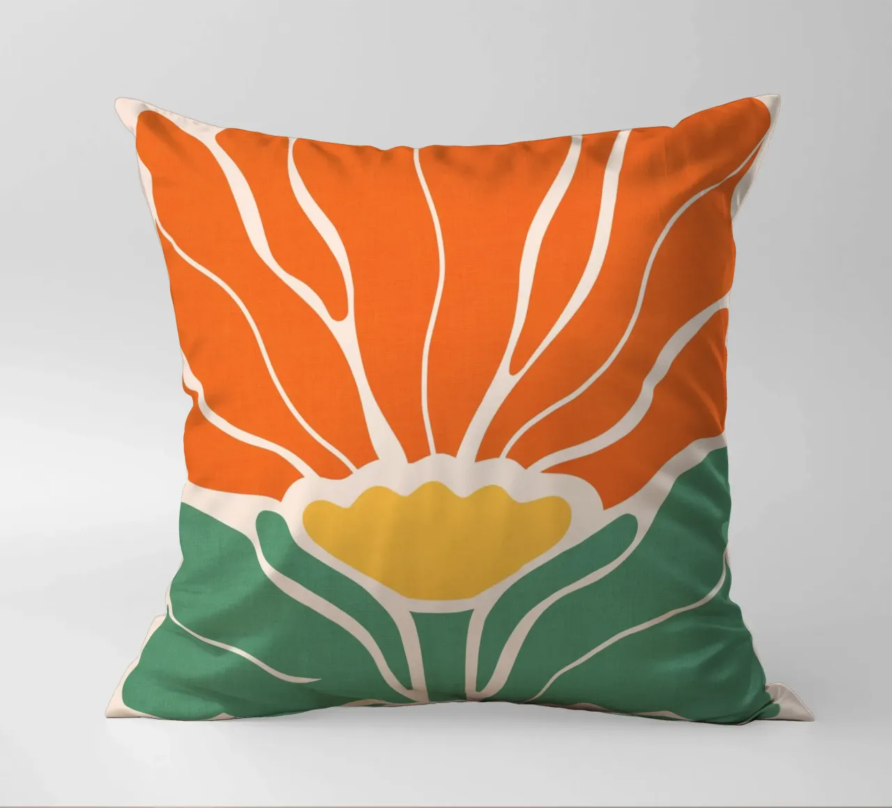 Moderno Boho Art Nouveau Solo floreale 1/3 - Arancione e verde cuscino da Dominique Vari