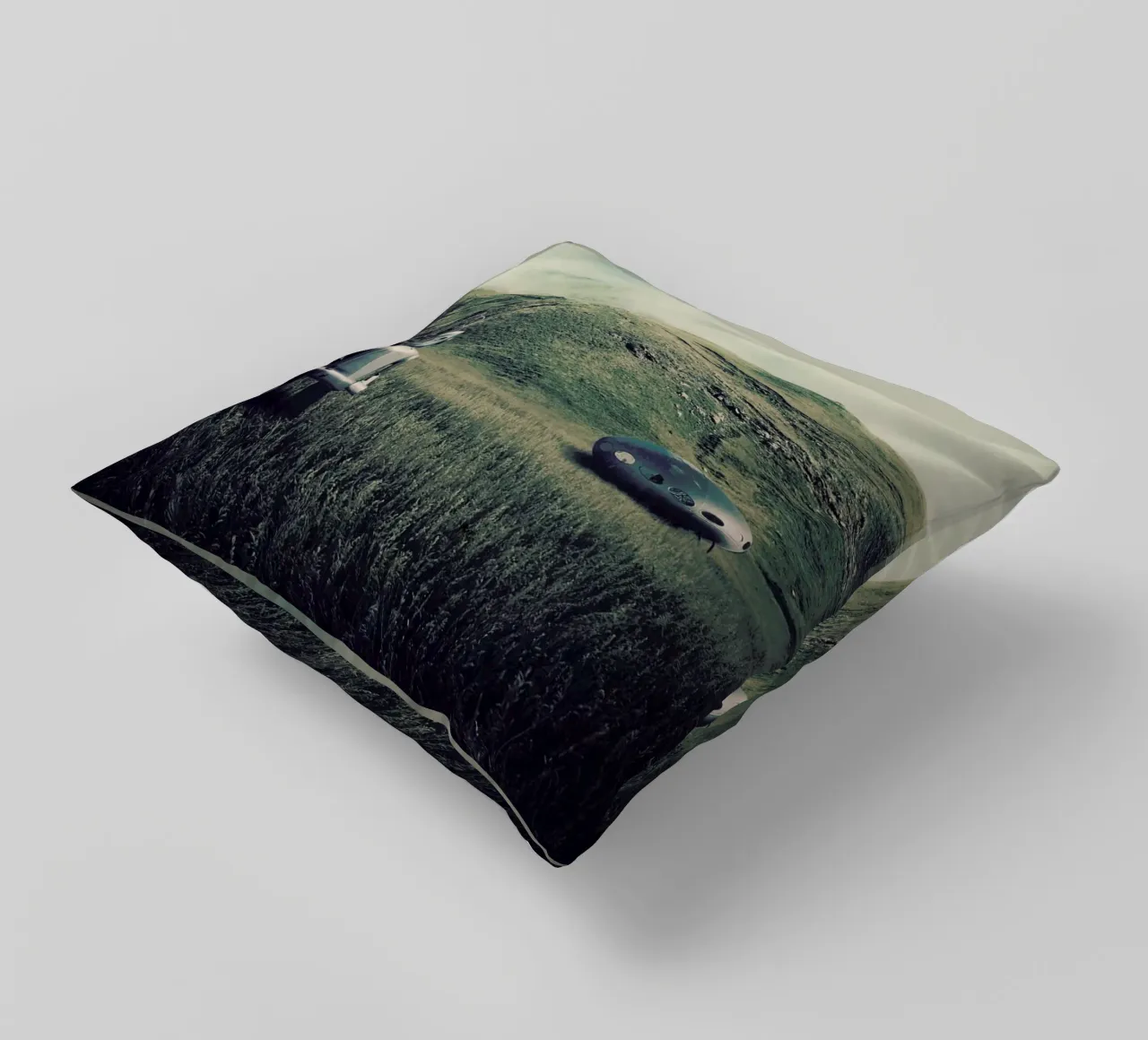 And What If cuscino da Eugene Soloviev