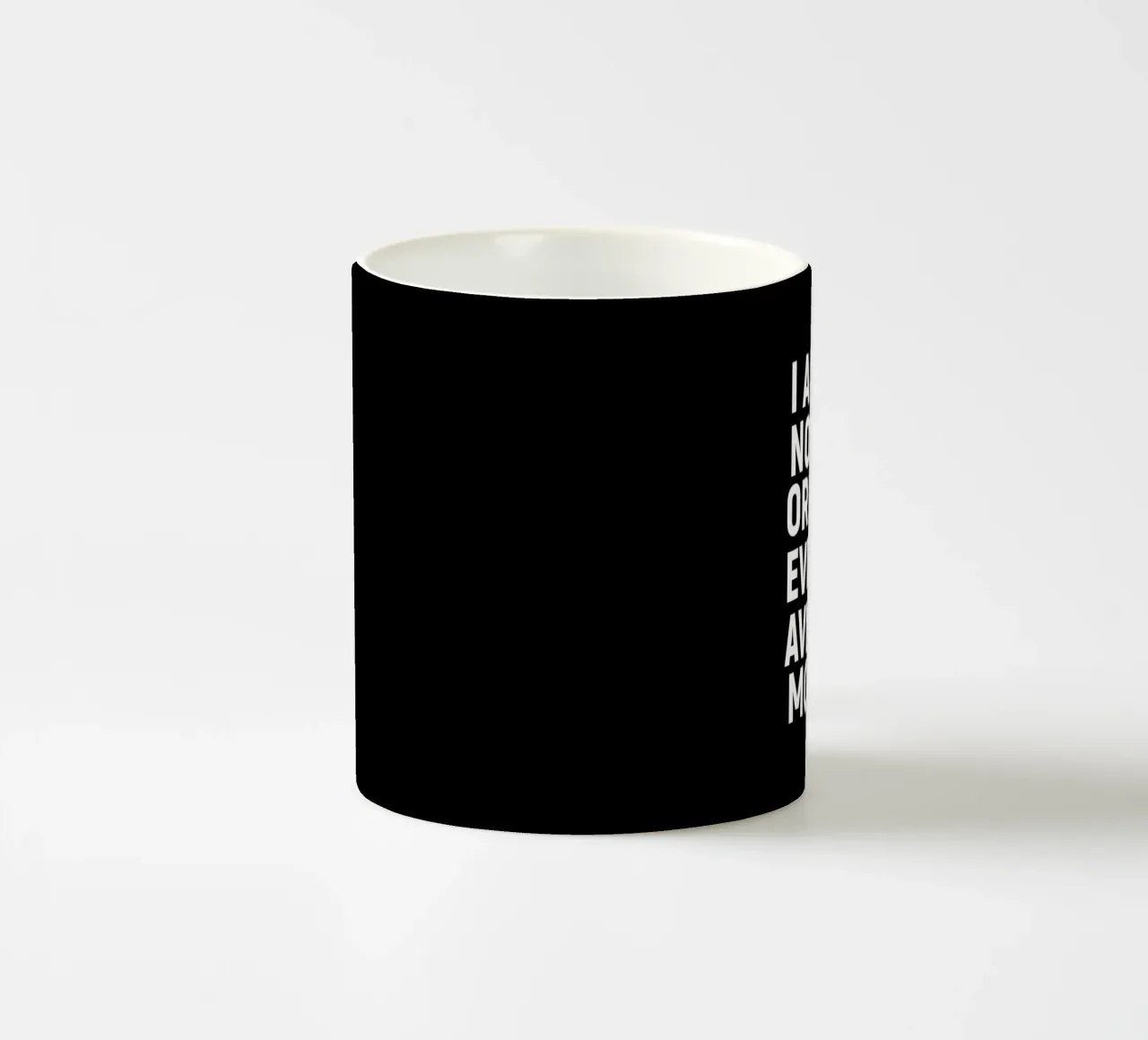 I am not your ordinary everyday average mom tazza in ceramica da happieeagle