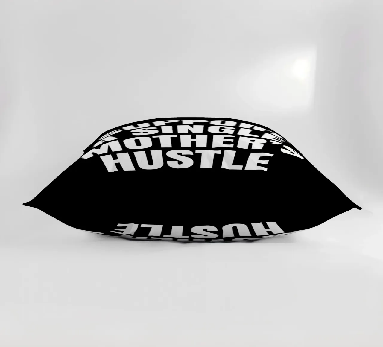 Support a single mother's hustle cuscino da happieeagle