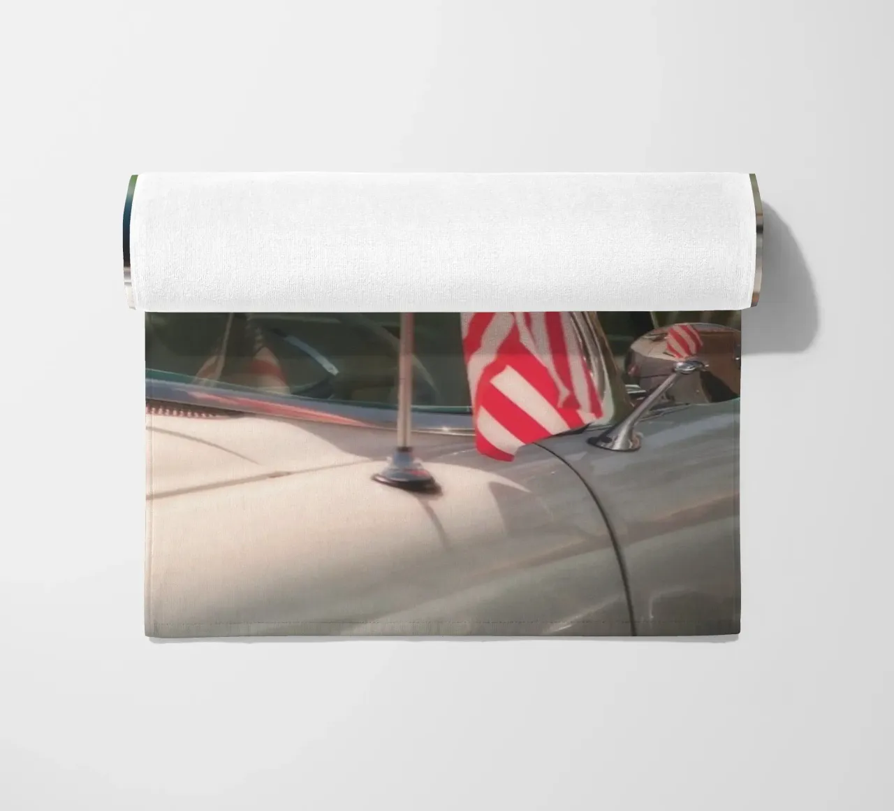 Auto con bandiera a stelle e strisce telo mare da Dave Hare Photography