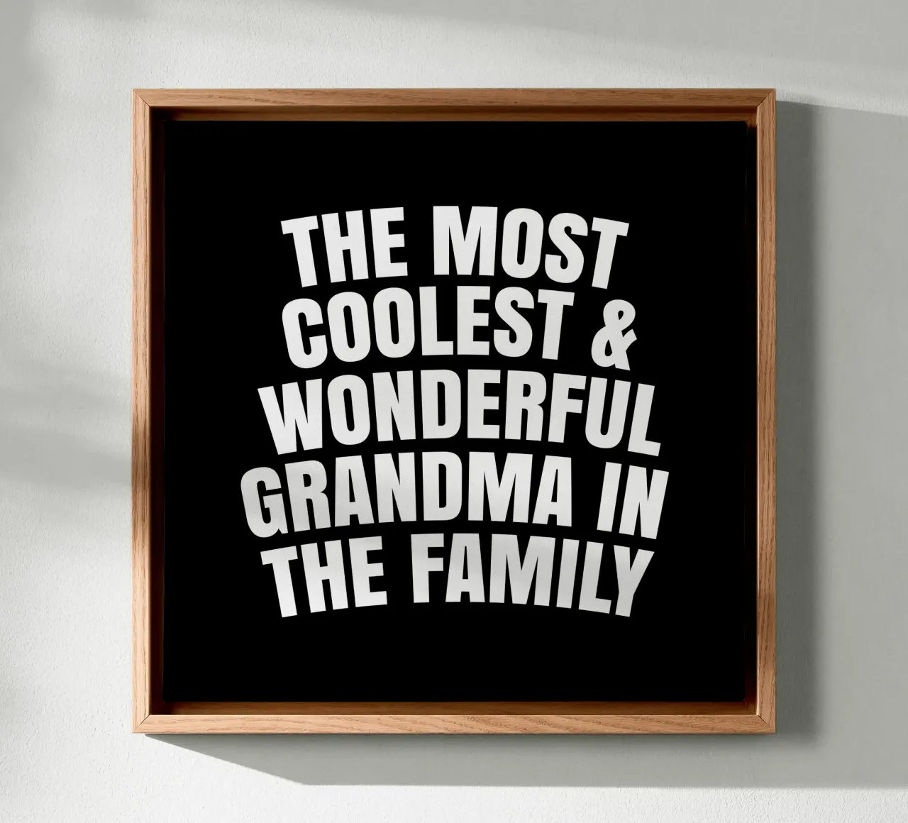 The most coolest and wonderful grandma in the family tela con Cornice a cassetta da happieeagle