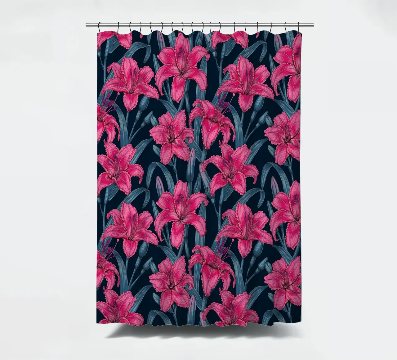 Roze leliebloemen douchegordijn van Painted Nature