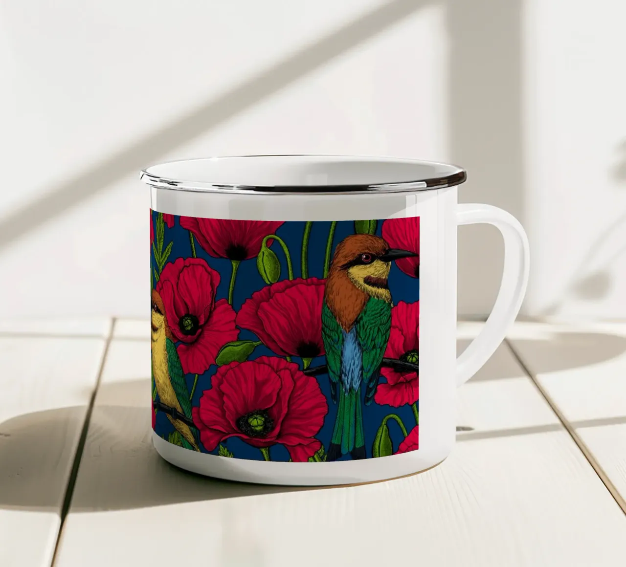Mangiatori di api e papaveri rossi tazza in smalto da Painted Nature