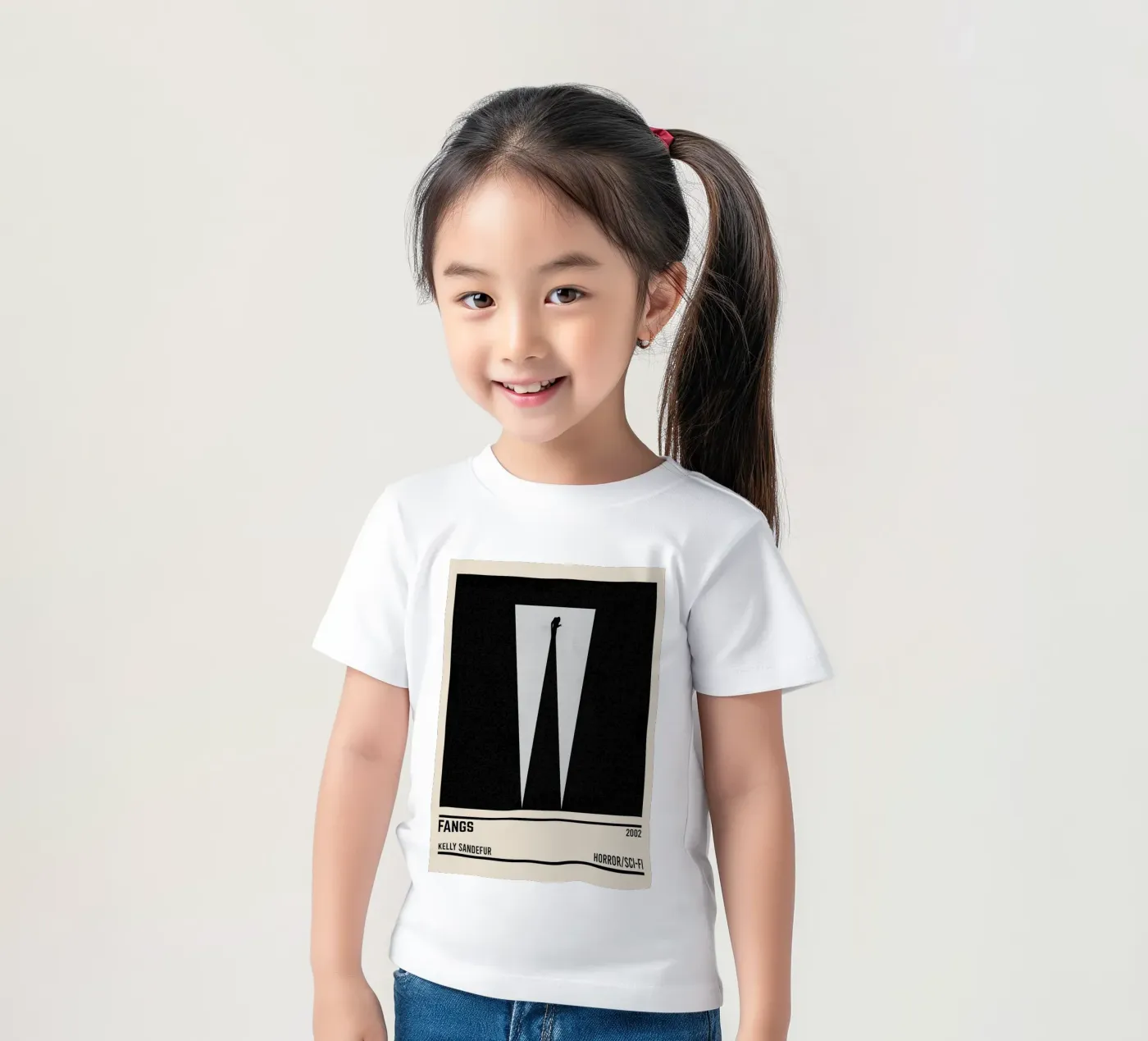 Fangs kinder t-shirt van TheArtstudio