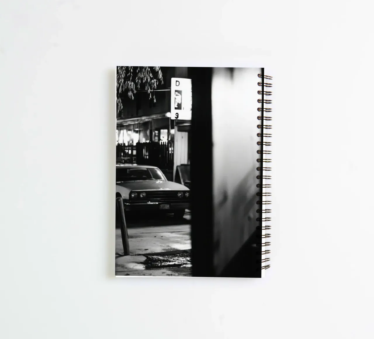 Toevluchtsoord nocturne notitieboek met spiraal van Black & White