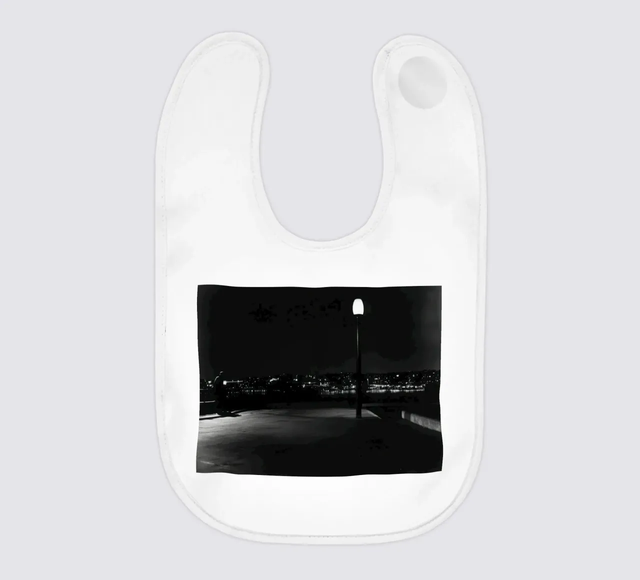 Notte tranquilla in riva al mare bavaglino da Black & White
