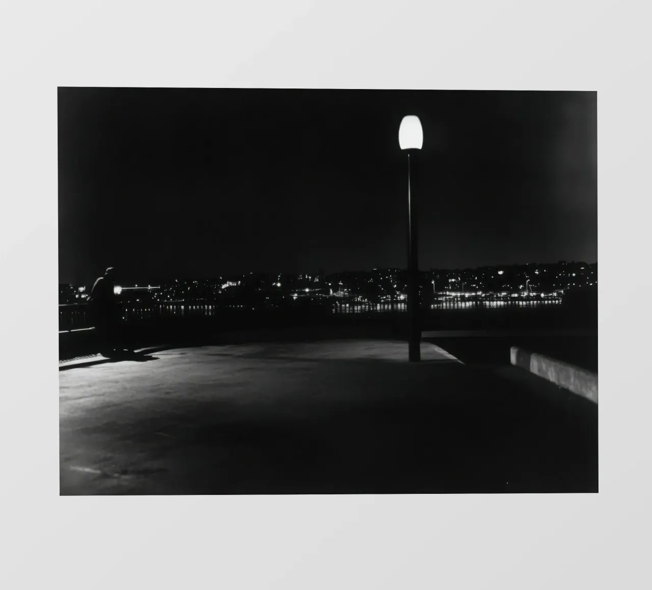 Notte tranquilla in riva al mare pellicola backlit da Black & White