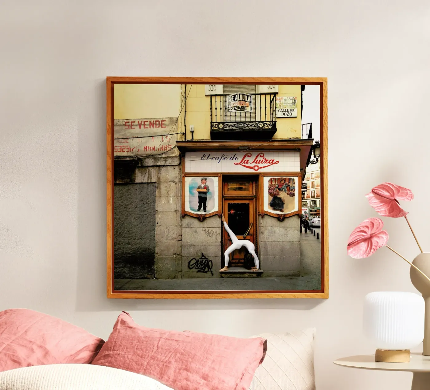 Madrid #10 Acryl-Glas von The Urban Yoga