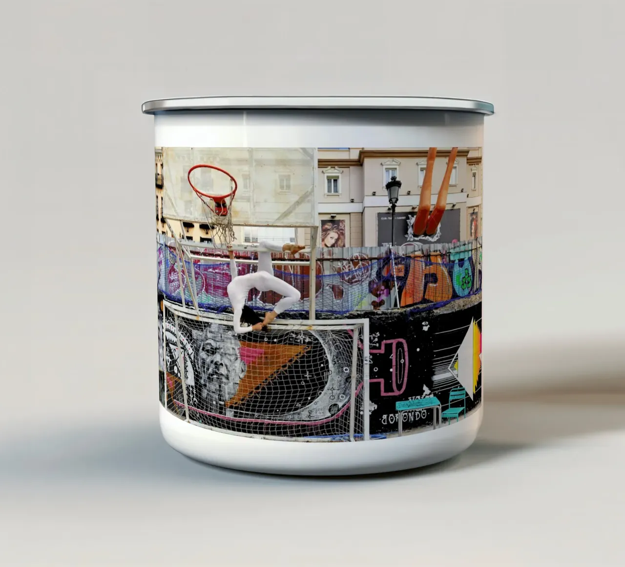 Madrid #12 tazza in smalto da The Urban Yoga