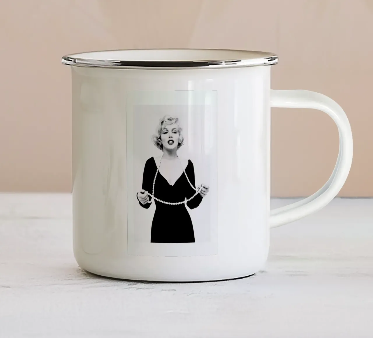 Marilyn Monroe tazza in smalto da Gallery Print and Art Limited