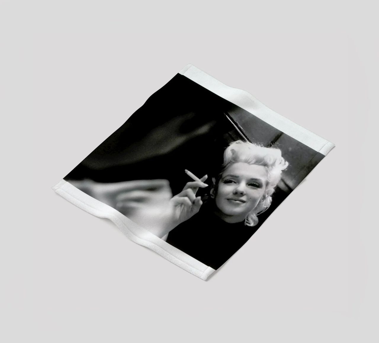 Marilyn Monroe in New York, 1955 coperta in pile da Gallery Print and Art Limited