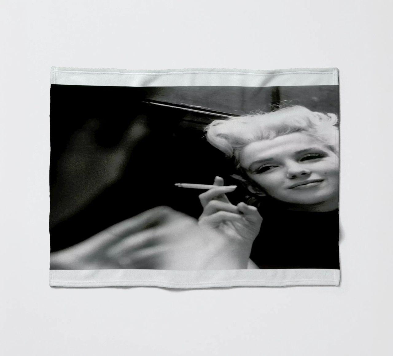 Marilyn Monroe in New York, 1955 coperta in pile da Gallery Print and Art Limited