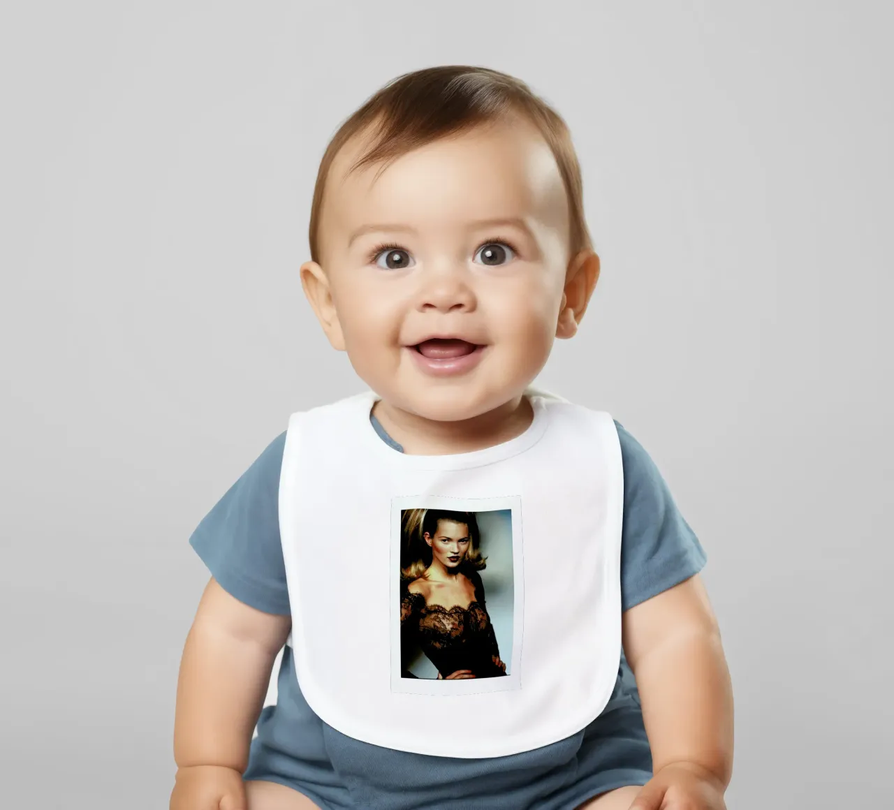 Kate Moss bavaglino da Gallery Print and Art Limited