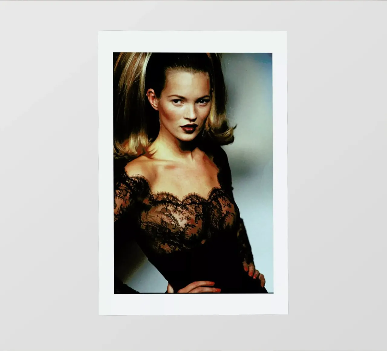 Kate Moss telo in pvc da Gallery Print and Art Limited