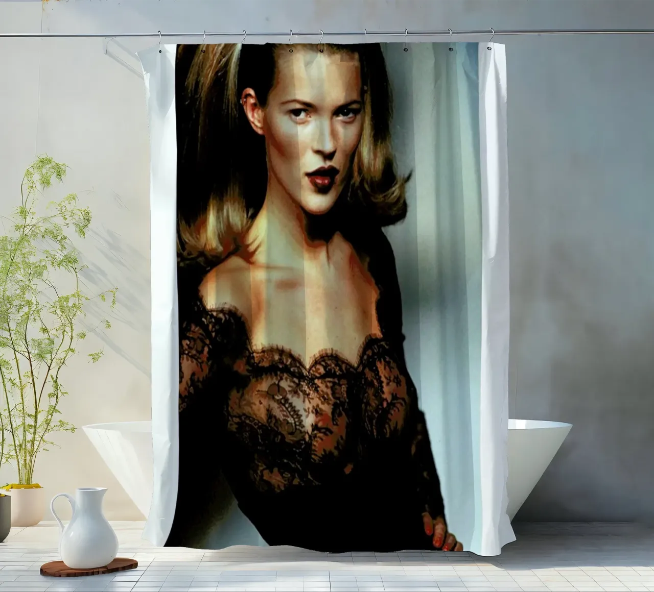 Kate Moss tenda da doccia da Gallery Print and Art Limited