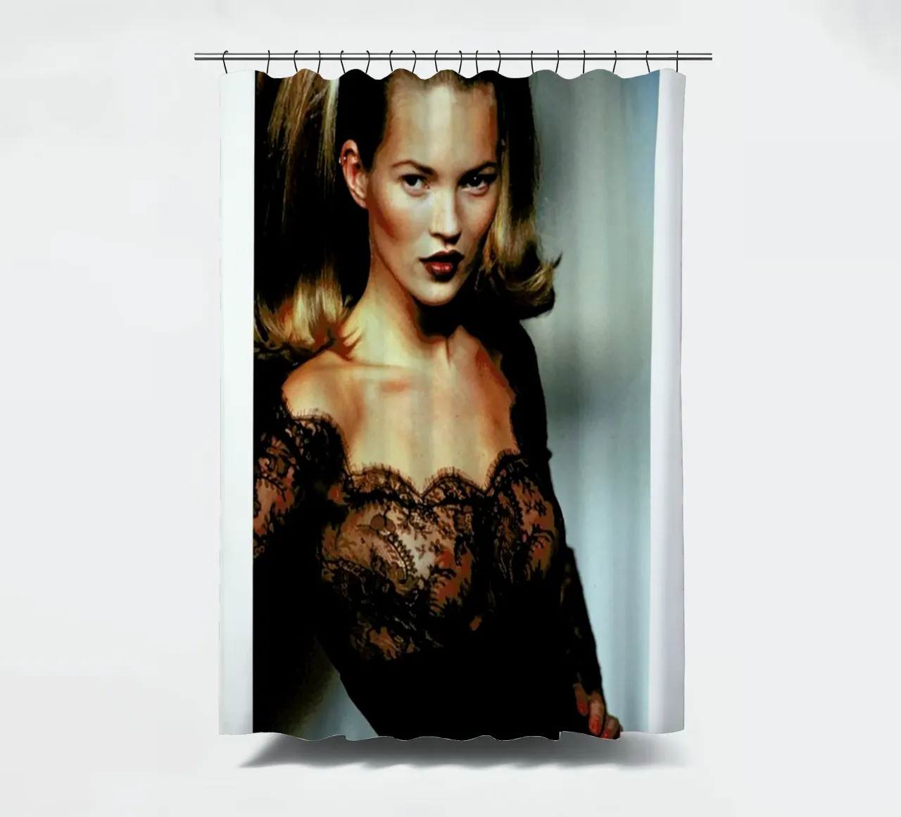 Kate Moss tenda da doccia da Gallery Print and Art Limited