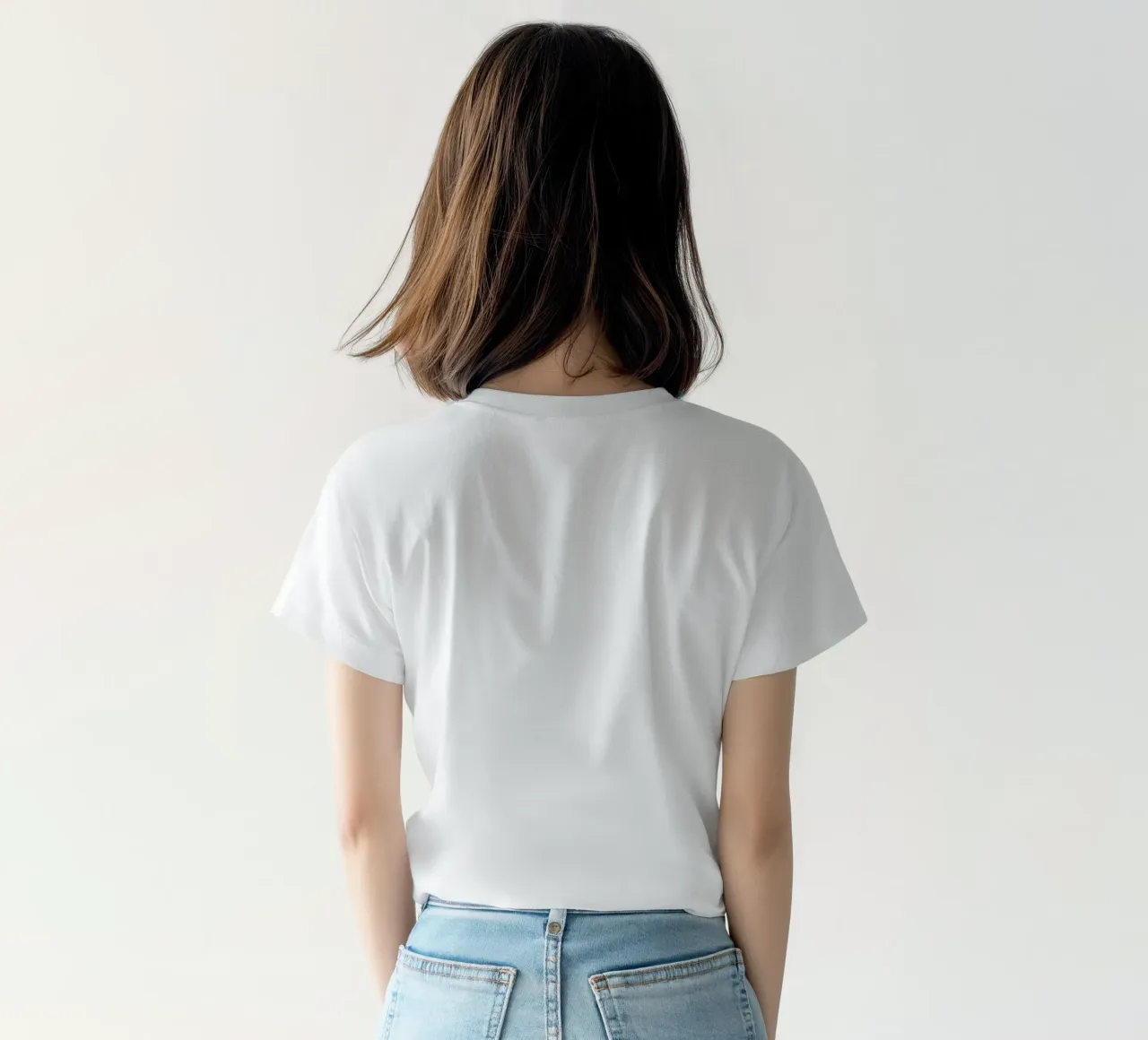 GESCHENKE VERPACKEN ZU WEIHNACHTEN T-Shirt von ARTOMATIC