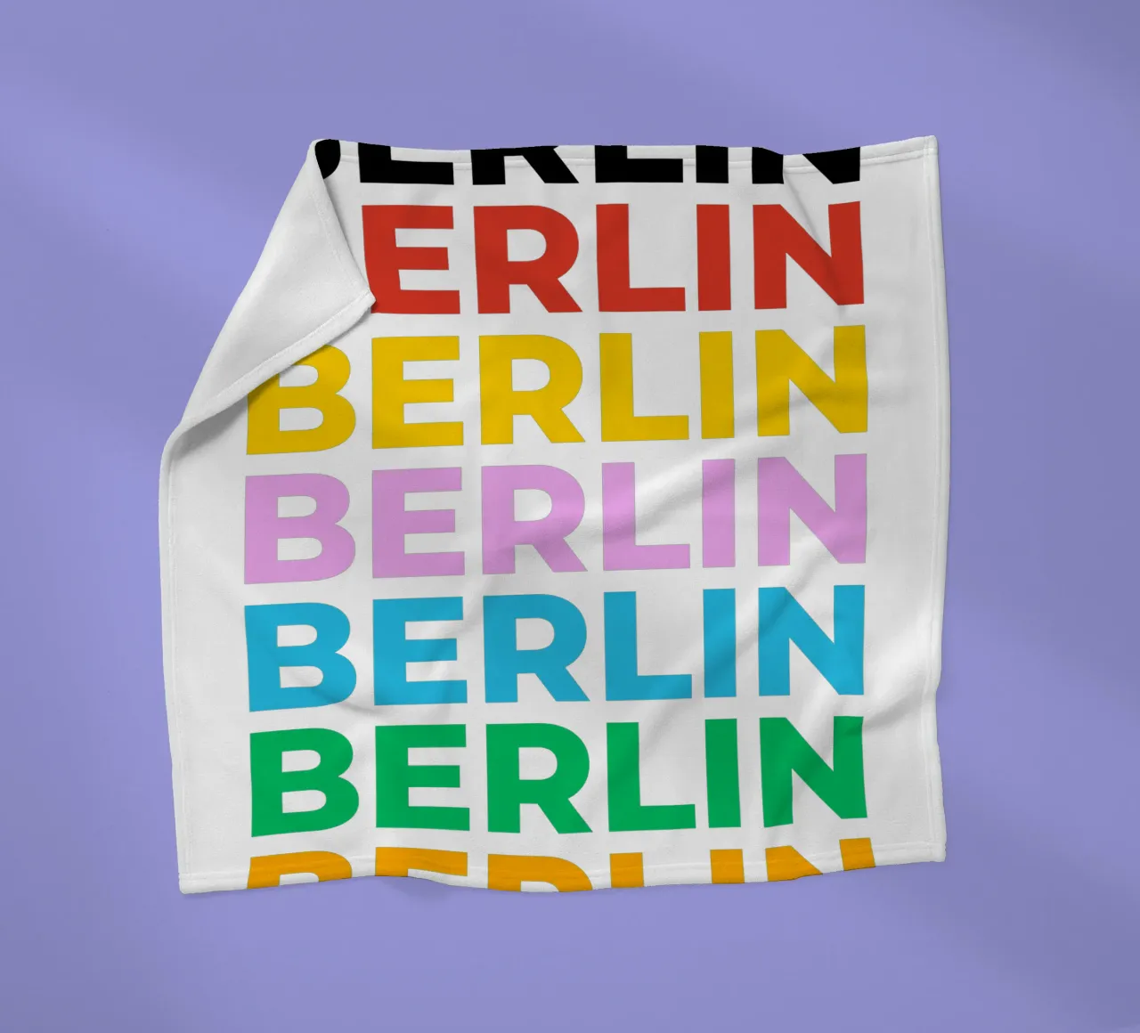 Design tipografico berlinese con lettere colorate coperta in pile da Berlin Moments