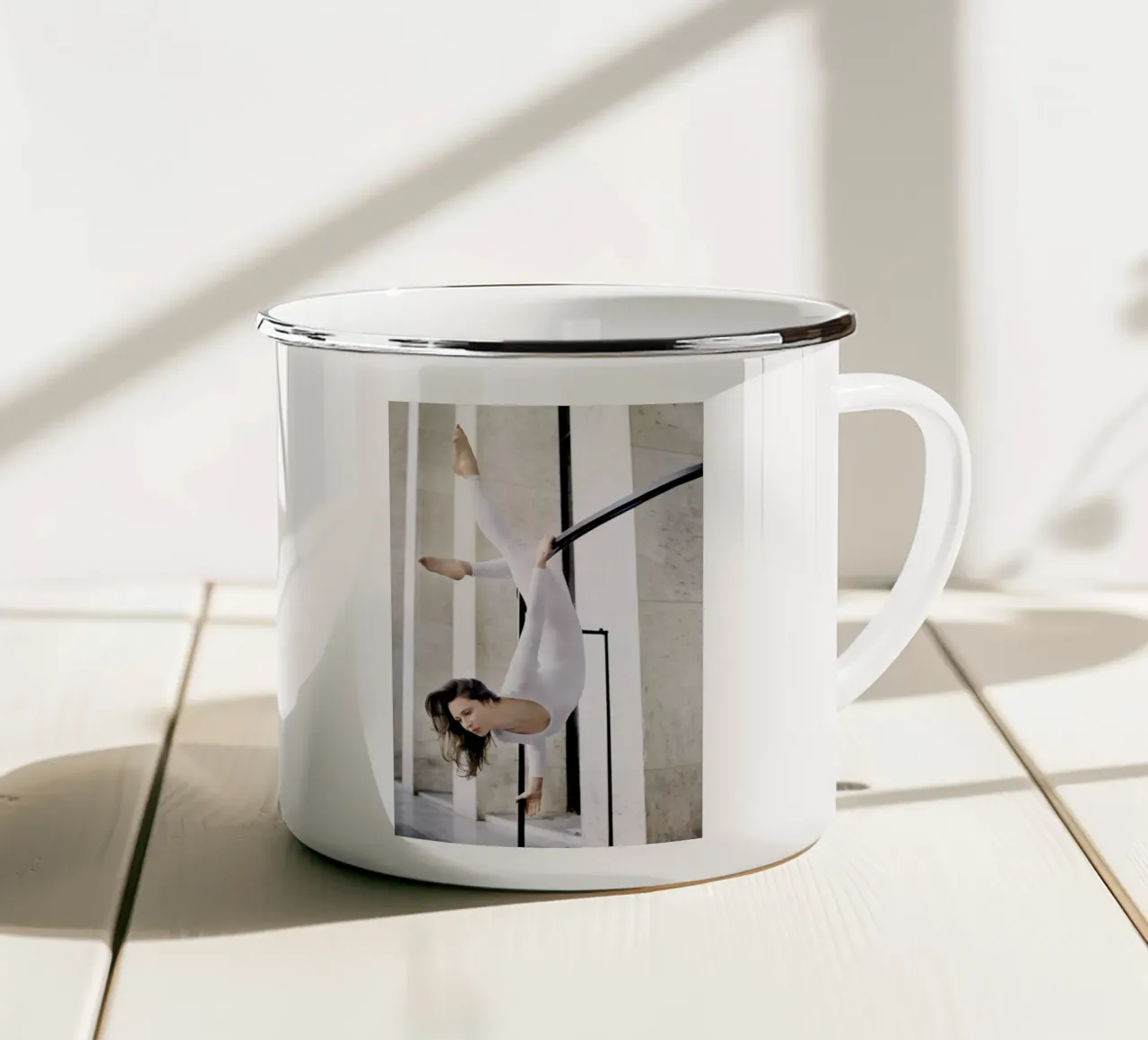 Paris #4 tazza in smalto da The Urban Yoga