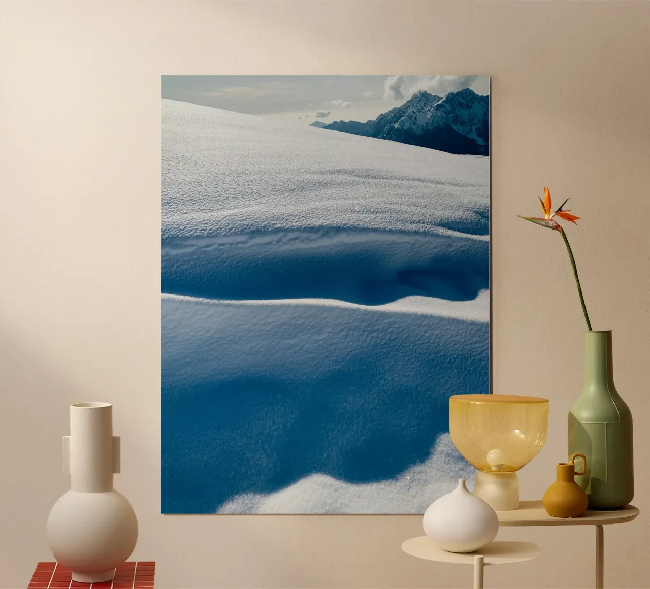 Snowdrift elegance - Idilio invernal en la montaña poster con marco de plástico de Whole©