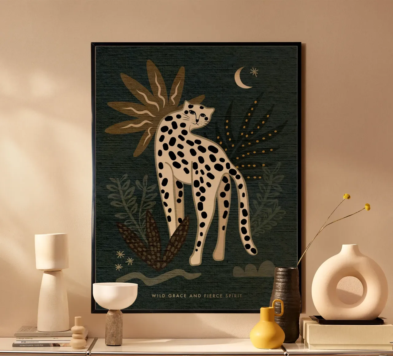 Dark Moody Wild Cat Cheetah 'Wild Grace and Fierce Spirit' (Wilde genade en woeste geest) poster met houten frame van Dominique Vari
