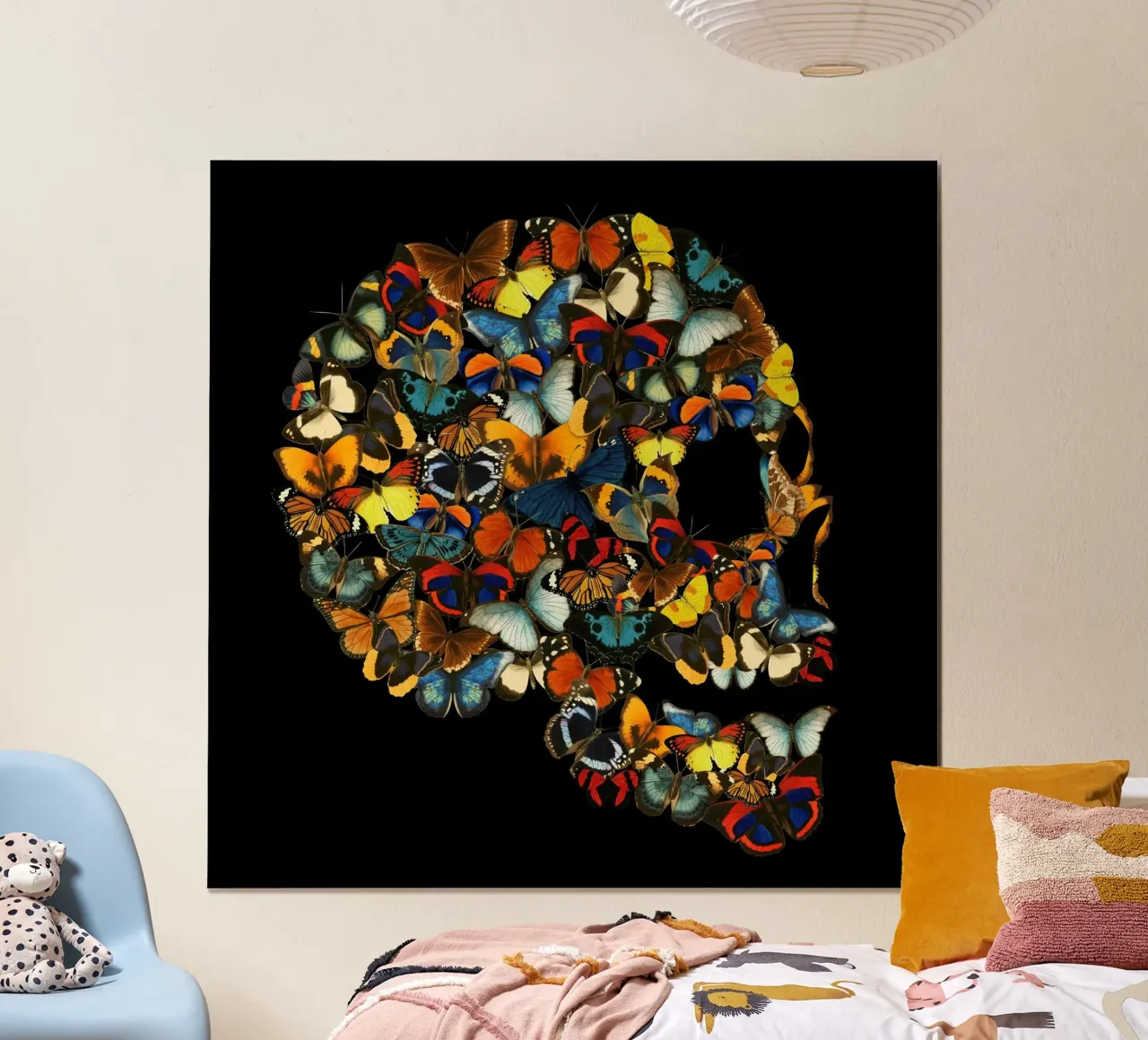 Collage di teschi di farfalle poster con telaio in plastica da Tobe Fonseca