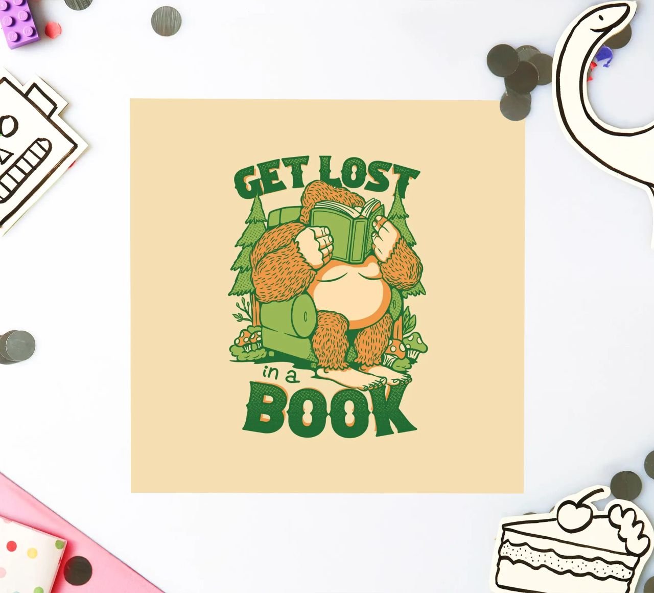 Get Lost - En un libro Sasquatch pegatina de Tobe Fonseca