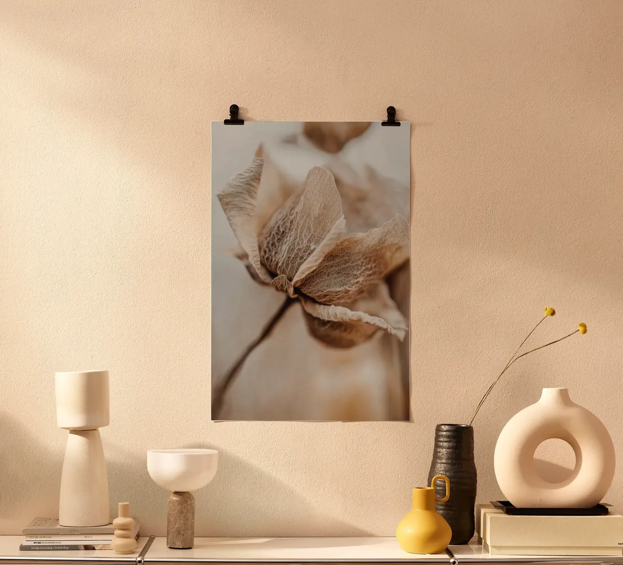 Dry Flower Detail No 3 poster con telaio in legno da treechild