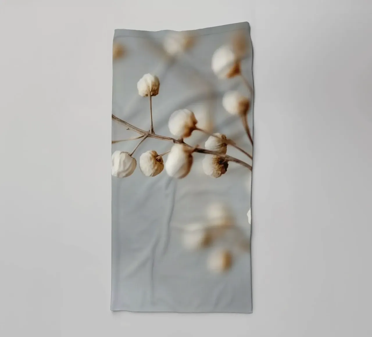 Dry Flower Detail No 4 asciugamano da bagno da treechild