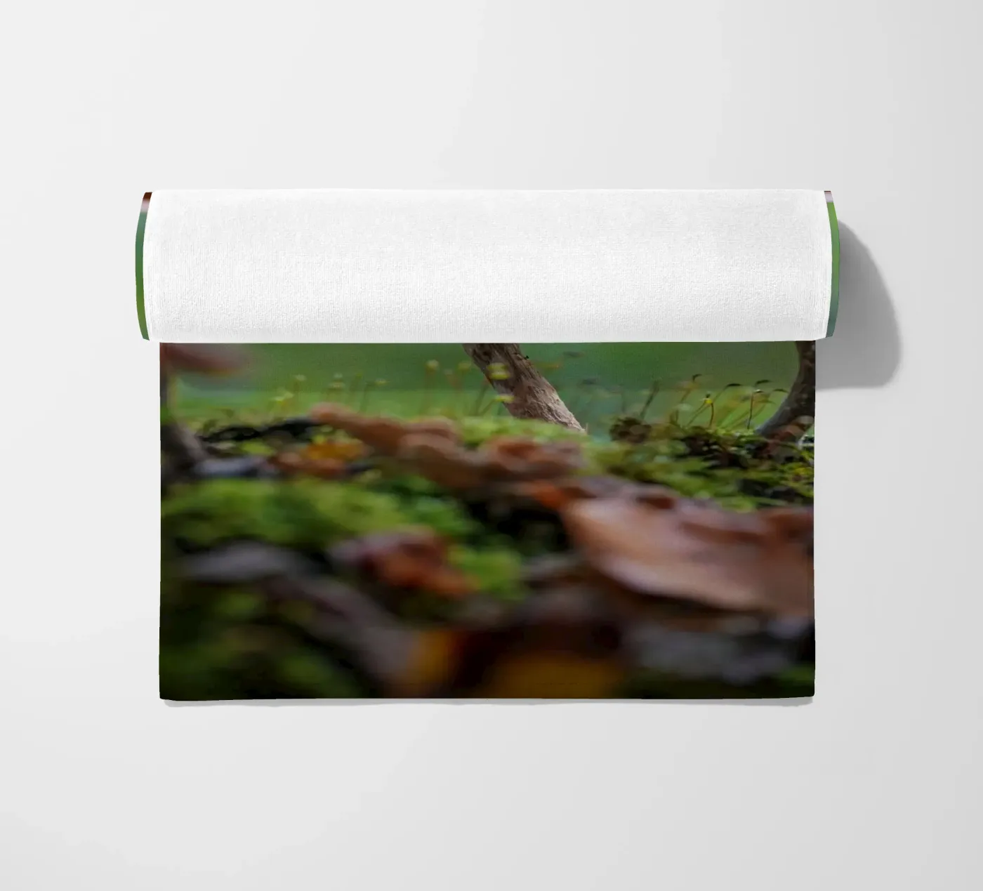 Magic mushrooms strandhanddoek van Tom's Wildlife
