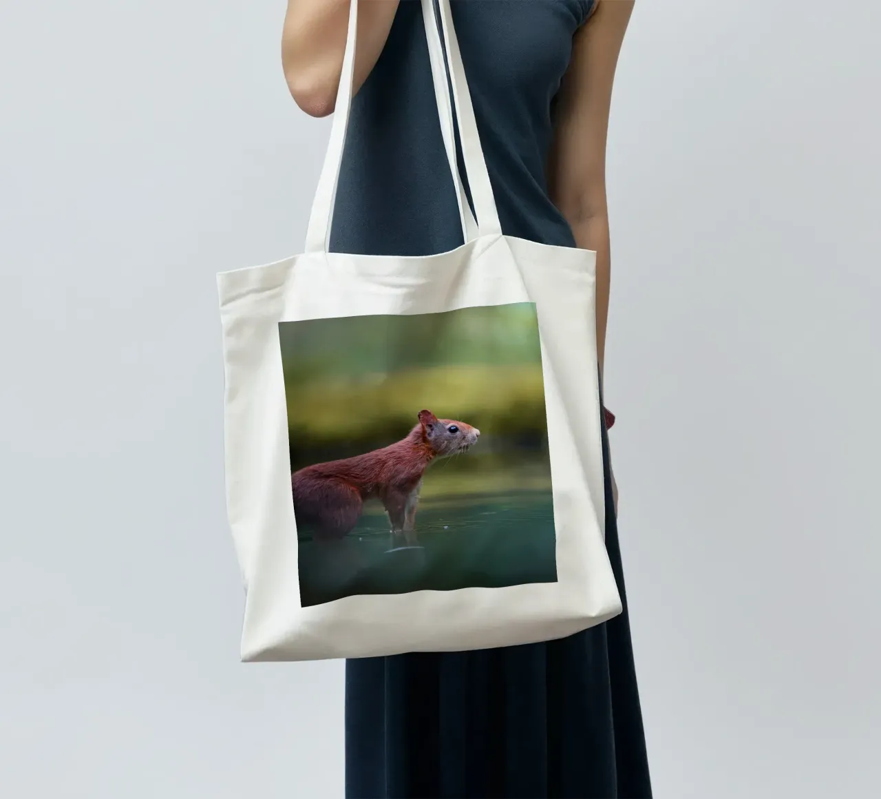 Scoiattolo borsa in juta da Tom's Wildlife