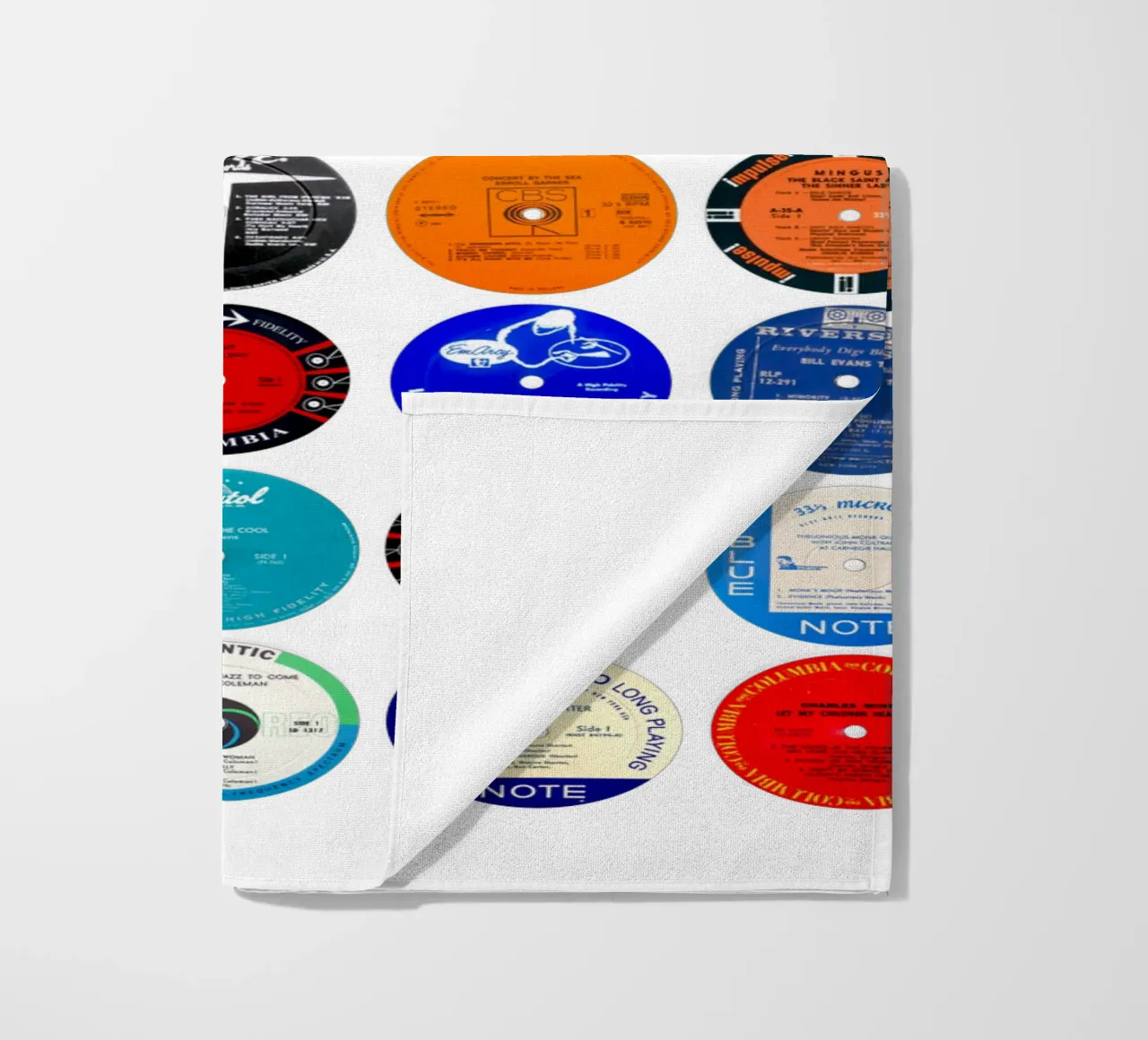 Jazz Vinyl Print - Album di jazz classico telo mare da MrMustardPrints