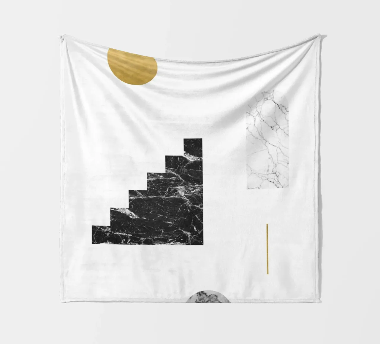 Sole d'oro e scale di marmo coperta in pile da kookiepixel