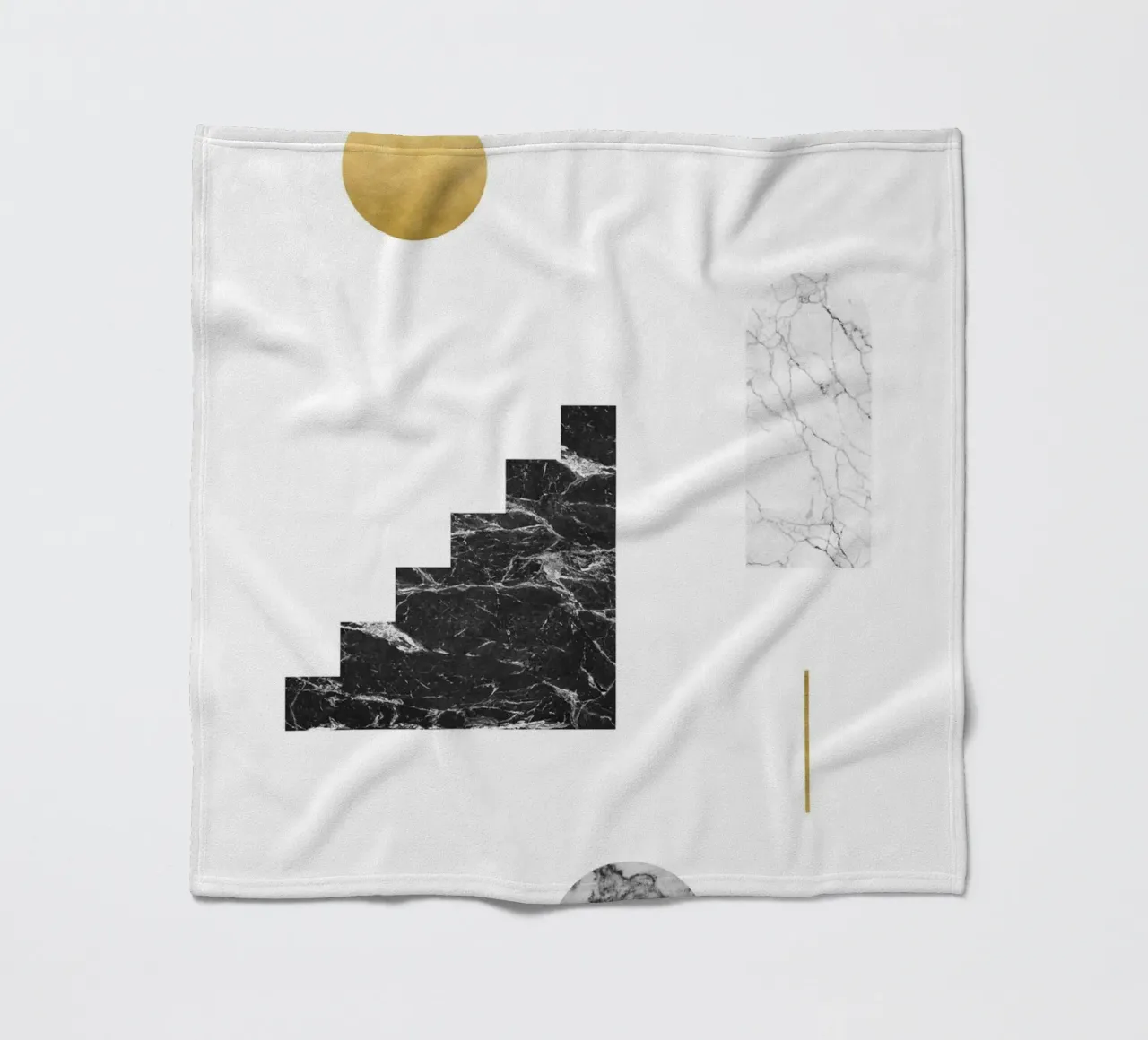 Sole d'oro e scale di marmo coperta in pile da kookiepixel