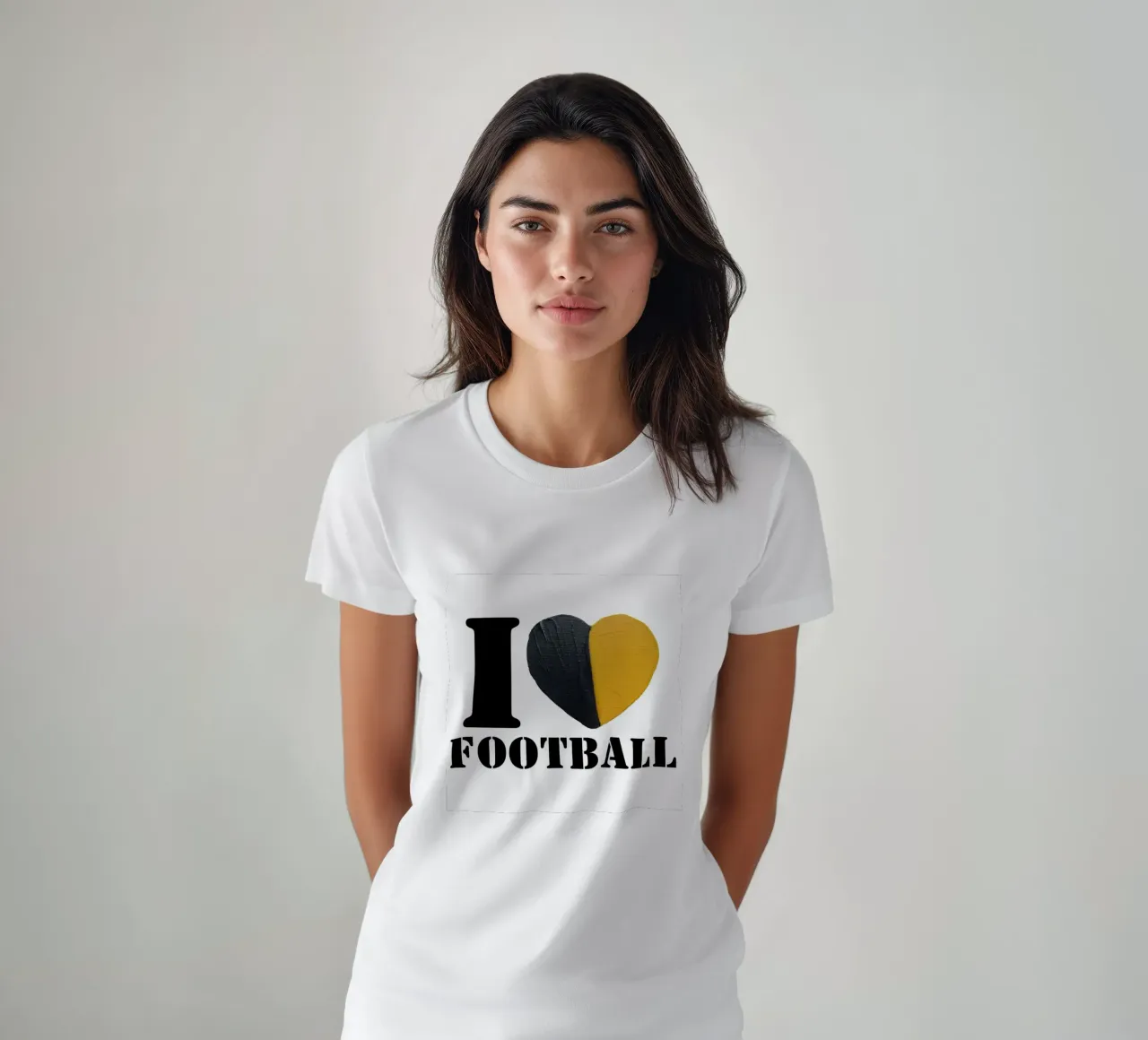 I Heart Football - Cuore dipinto in oro e nero t-shirt da FABOArt