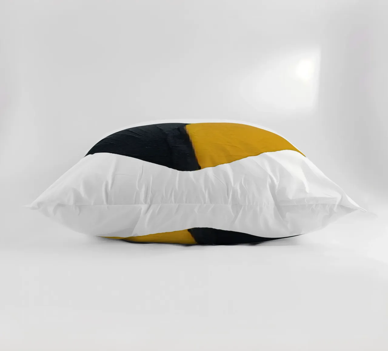 Cuore nero e oro dipinto a mano cuscino da FABOArt