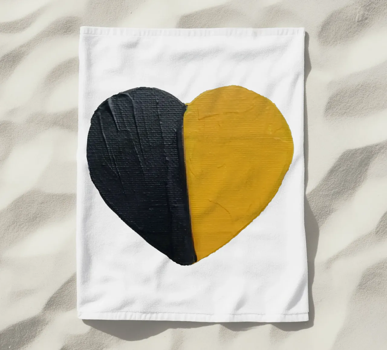 Cuore nero e oro dipinto a mano telo mare da FABOArt