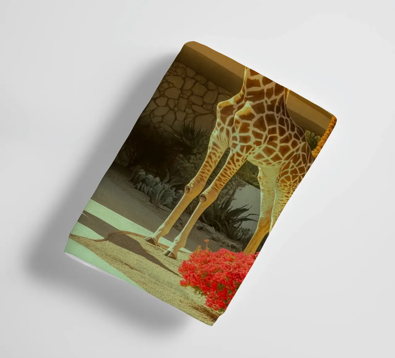 Parata di giraffe a Palm Springs asciugamano da bagno da Carinaprint