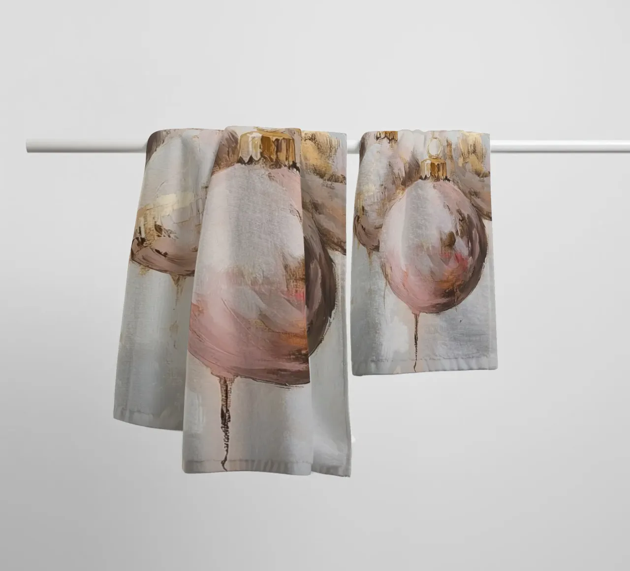 Ornamenti natalizi rosa e oro asciugamano da bagno da Melloi Art Print