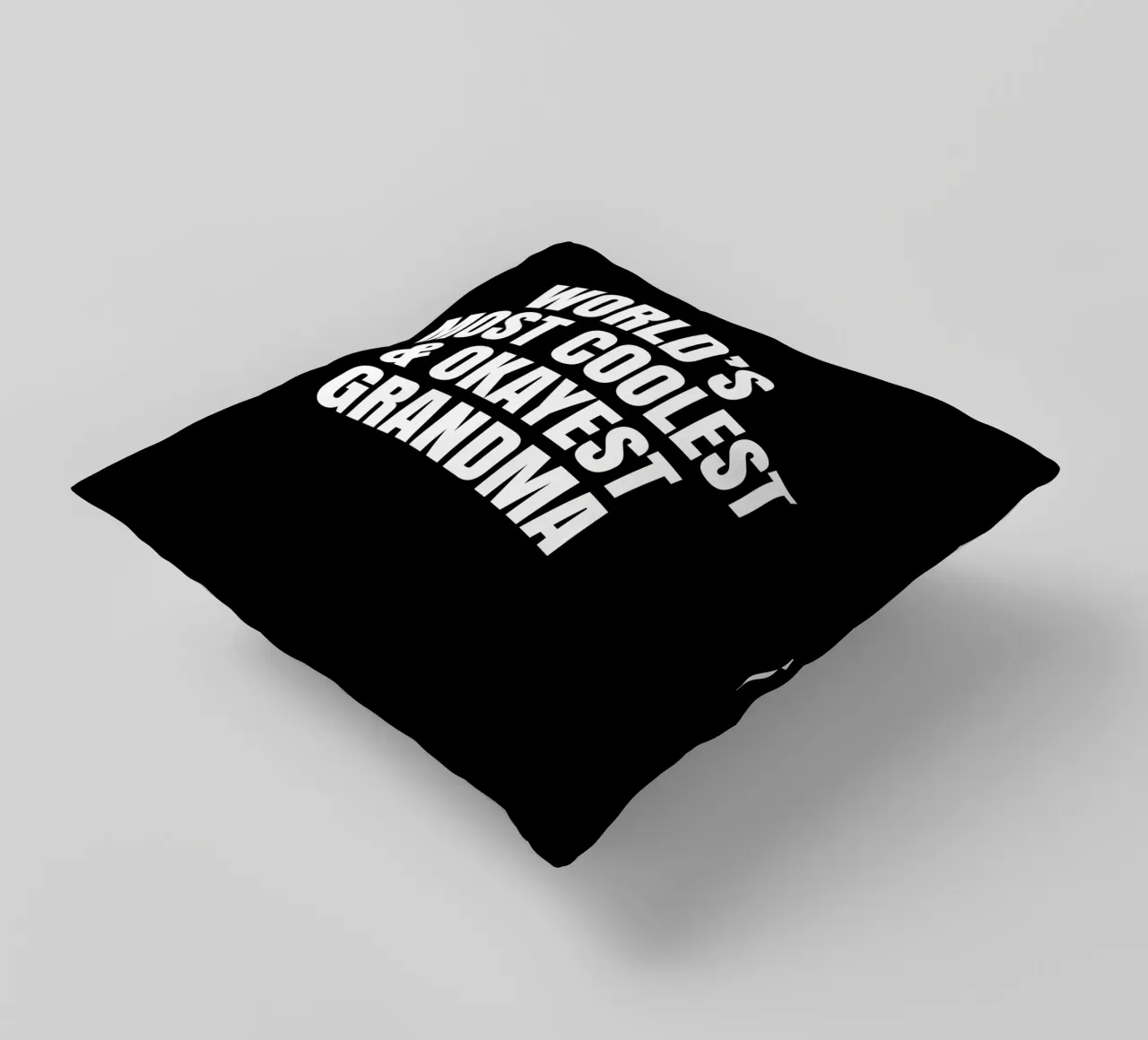 World's most coolest and okayest grandma cuscino da happieeagle