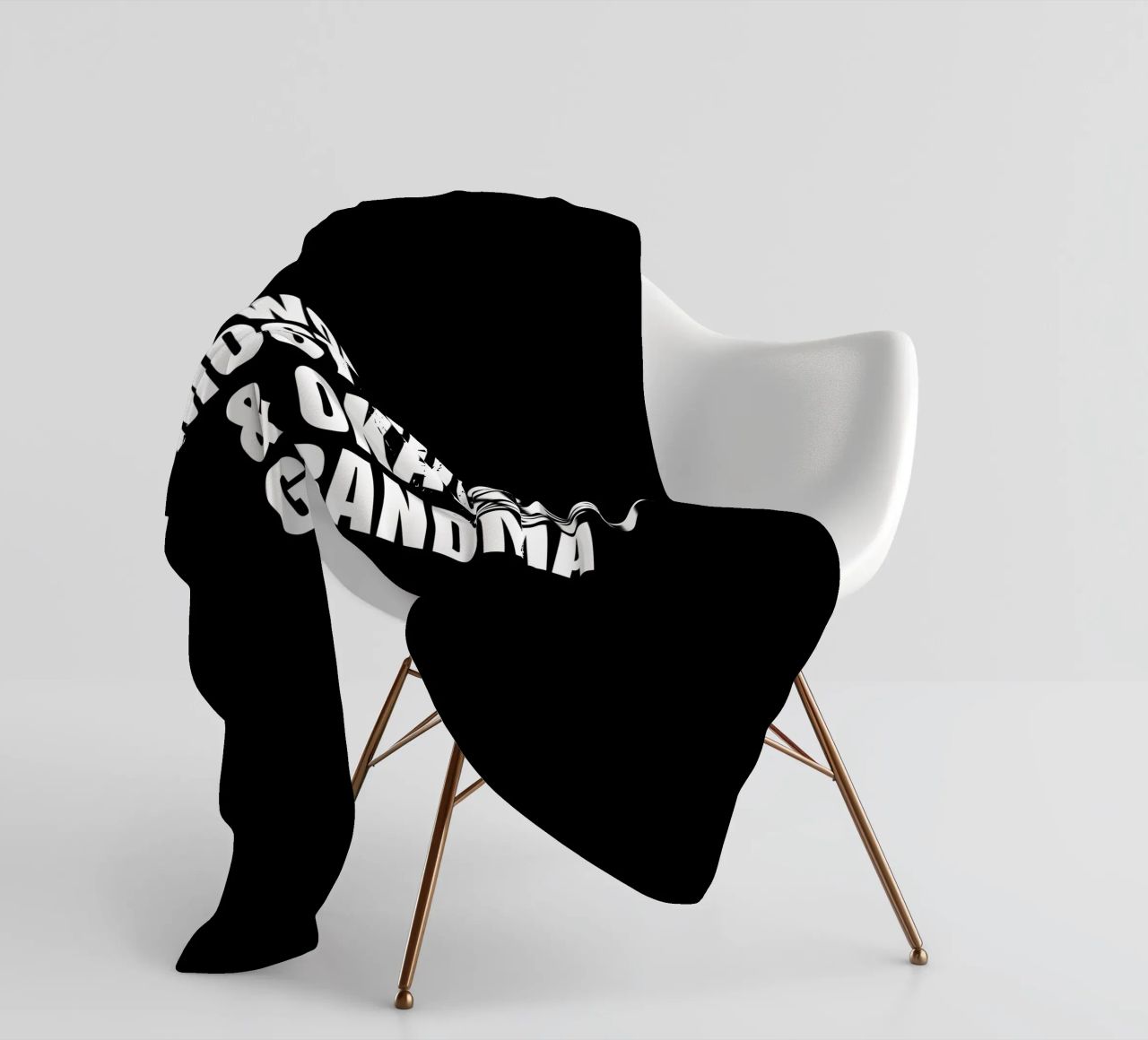 World's most coolest and okayest grandma coperta in pile da happieeagle