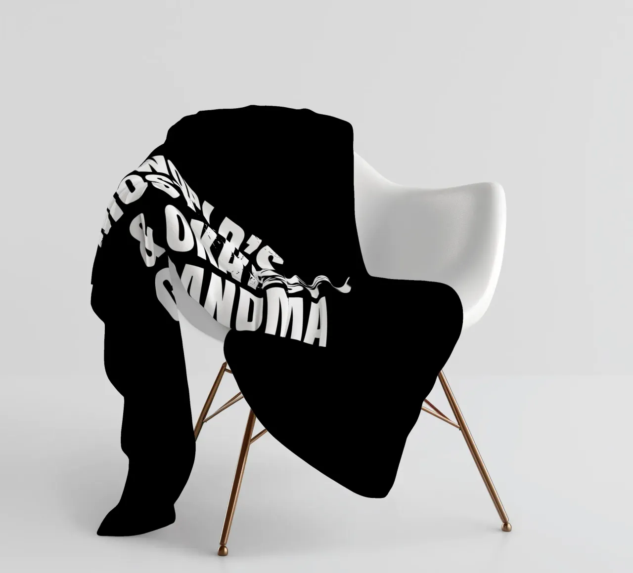 World's most coolest and okayest grandma coperta in pile da happieeagle