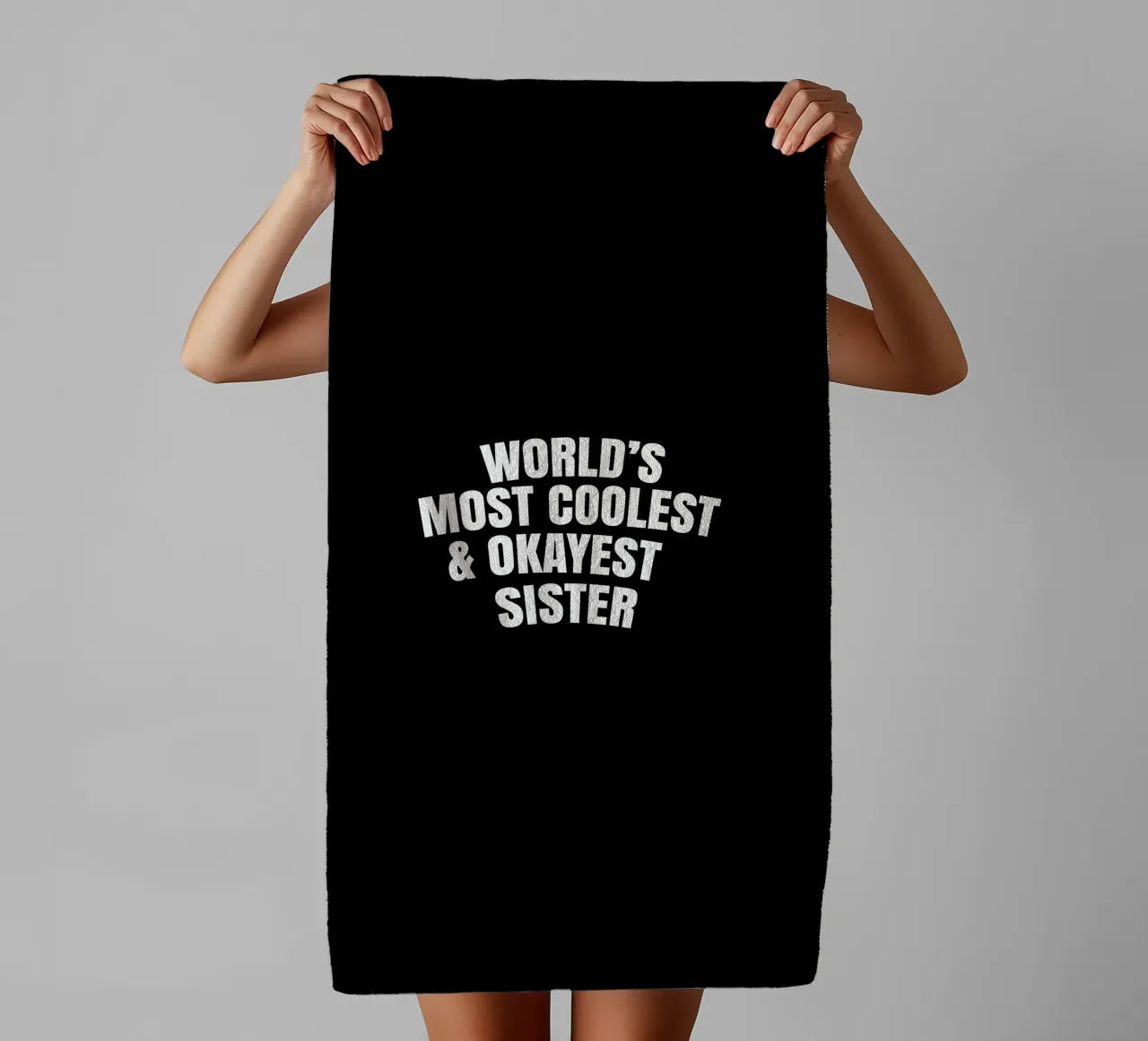 World's most coolest and okayest sister asciugamano da bagno da happieeagle